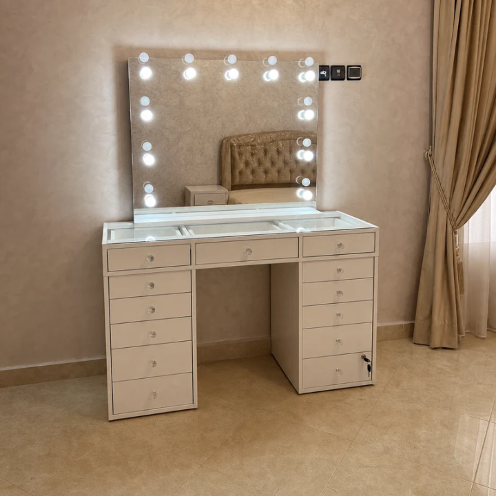 COIFFEUSE 13 TIROIRS ET MIROIR